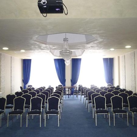 Hotel Koch Кентшин Екстериор снимка