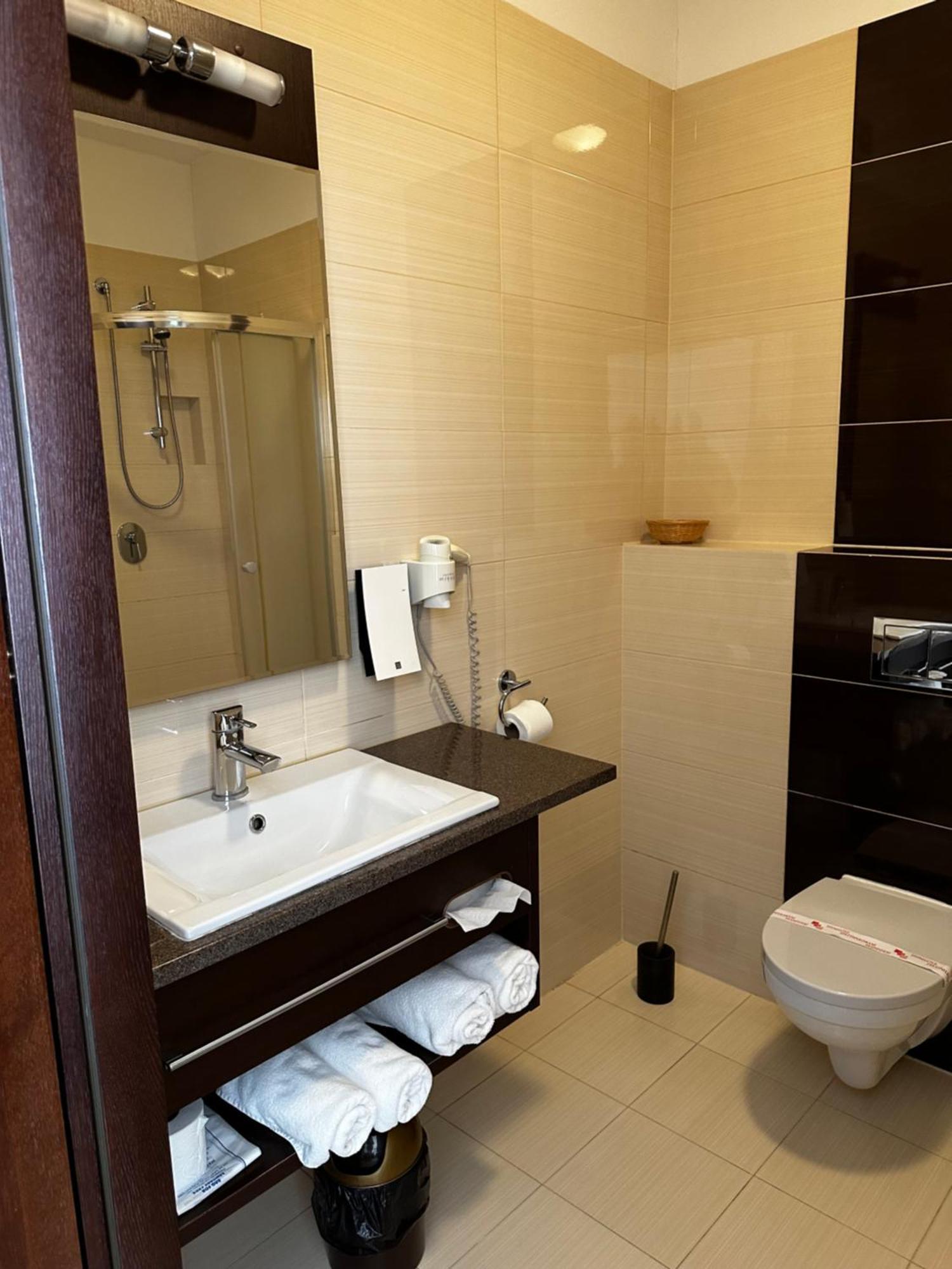 Hotel Koch Кентшин Екстериор снимка