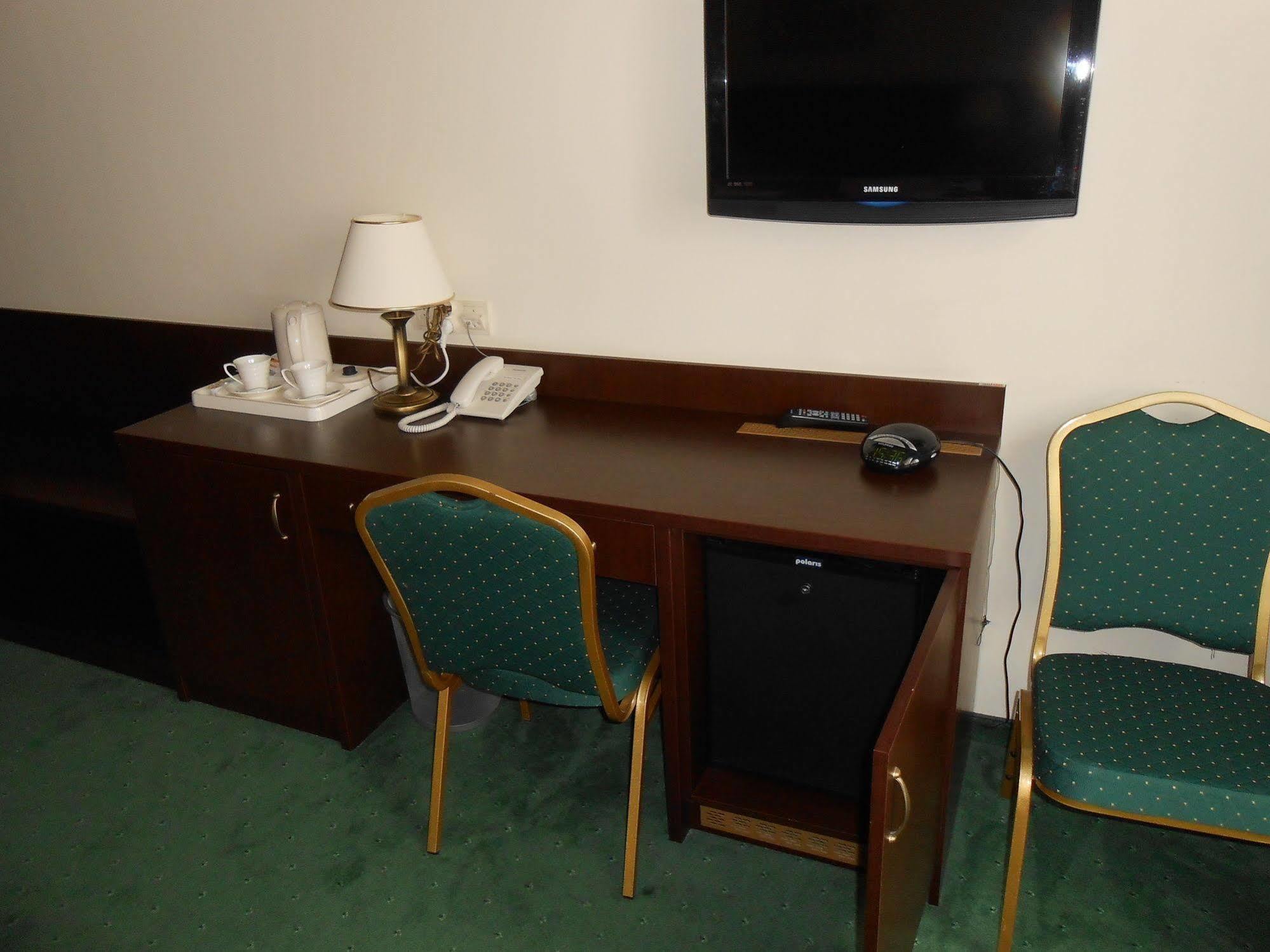 Hotel Koch Кентшин Екстериор снимка